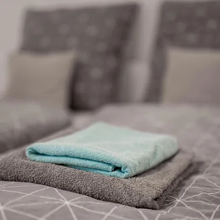 Grosse Altstadtwohnung Im Zentrum Mit Balkon - Super Lage