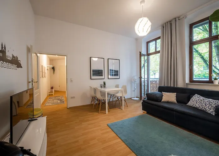 Grosse Altstadtwohnung Im Zentrum Mit Balkon - Super Lage *